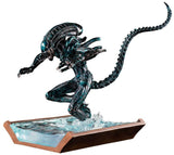 Aliens - Alien Water Attack Statue - Premium Statue