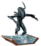 Aliens - Alien Water Attack Statue - Premium Statue