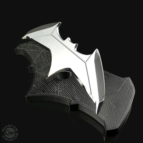 Batman - Batarang 1:1 Scale Replica - Replica & Dolls