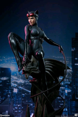 Batman - Catwoman Premium Format 1:4 Scale Statue - Premium Format Statue