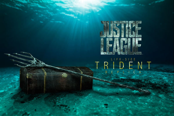 Justice League - Aquamans Trident Replica With Chest - Replica & Dolls
