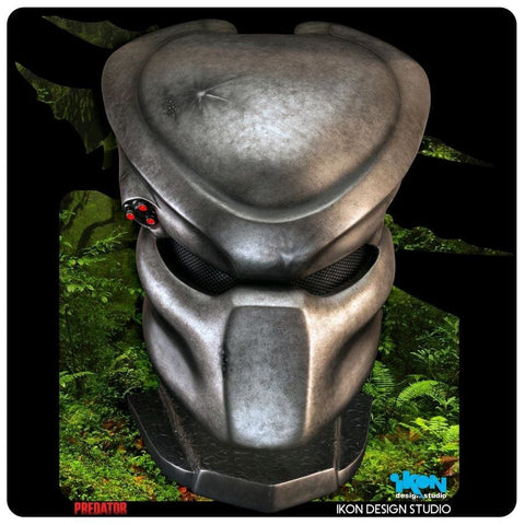 Predator - Classic Predator Life-Size Replica Mask with Stand - Replica & Dolls
