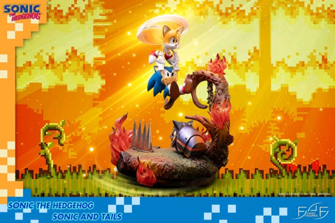 Sonic the Hedgehog - Sonic & Tails Statue - Premium Statue